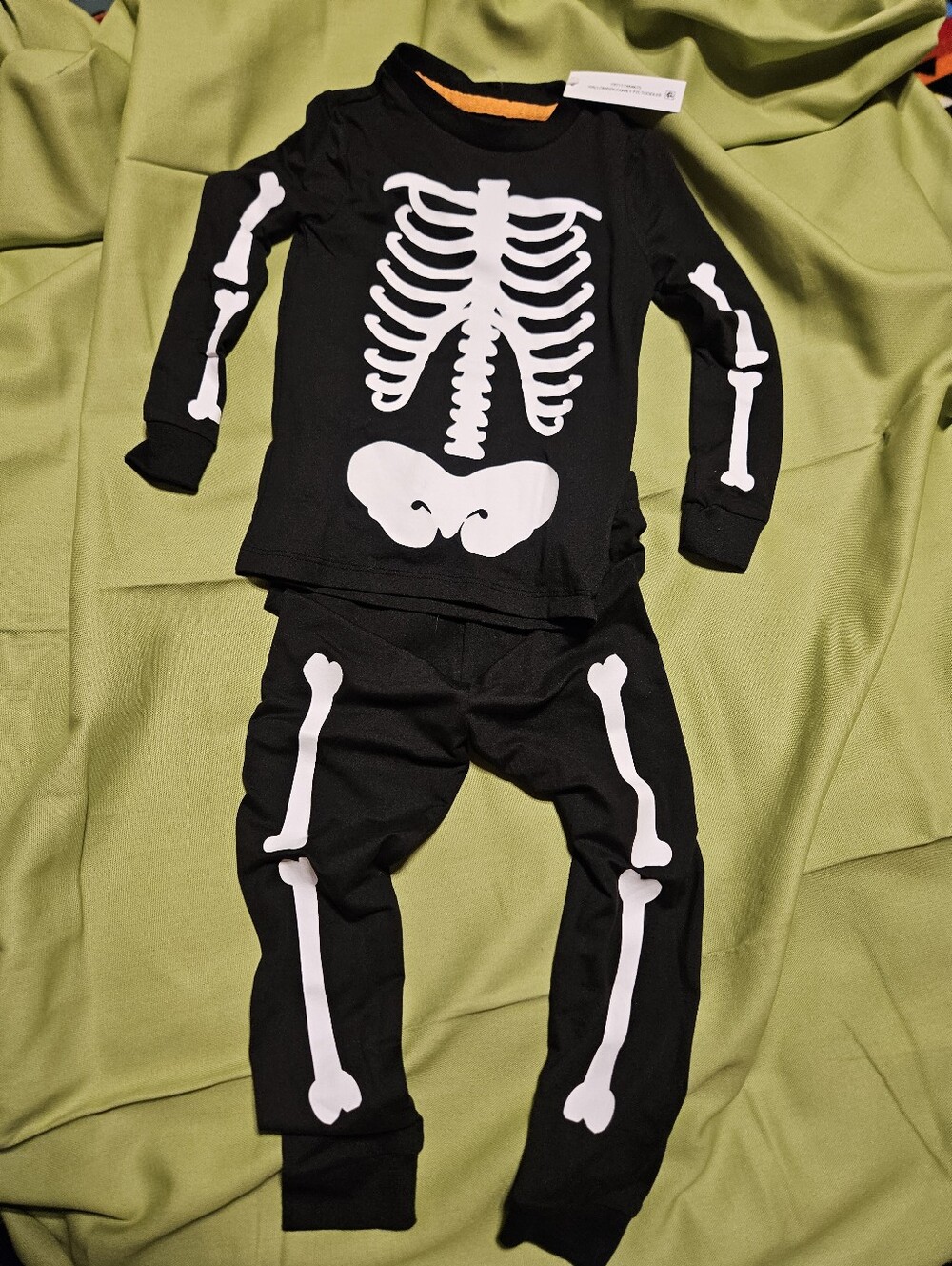 Skeleton Pjs Or Costum NWT 4t